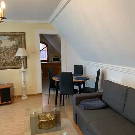 Gracia Apartment